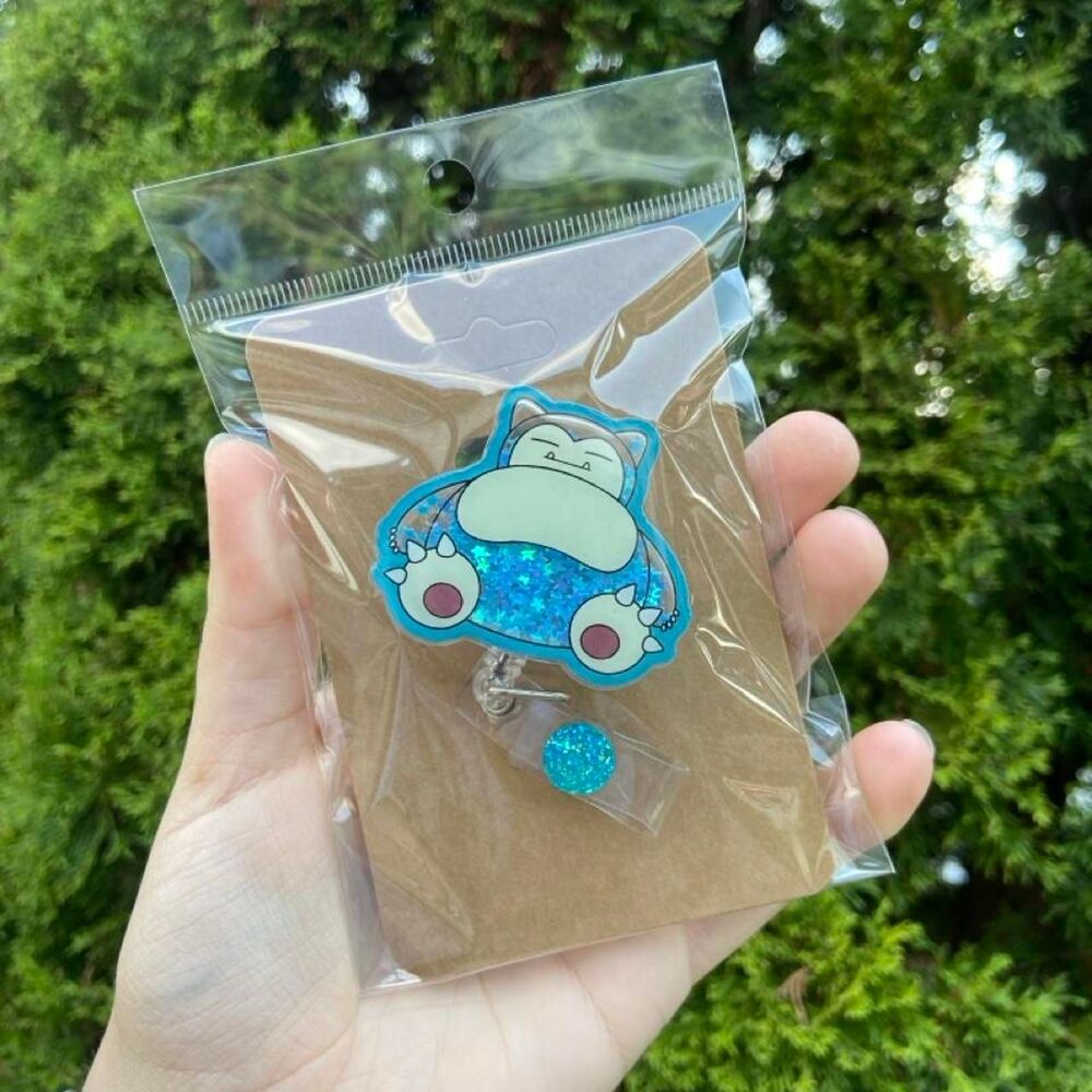 Pokemon Snorlax Shaker Badge Reel